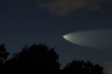 VÍDEO: O objeto brilhante no céu era o lançamento dos satélites Starlink da SpaceX.