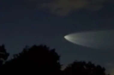 VÍDEO: O objeto brilhante no céu era o lançamento dos satélites Starlink da SpaceX.