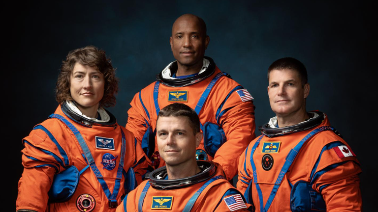 Rumo à Lua em fevereiro, NASA diz que vencerá a segunda corrida espacial.