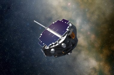 Falcon 9 lança um trio de missões para vigiar o clima espacial e proteger a Terra.
